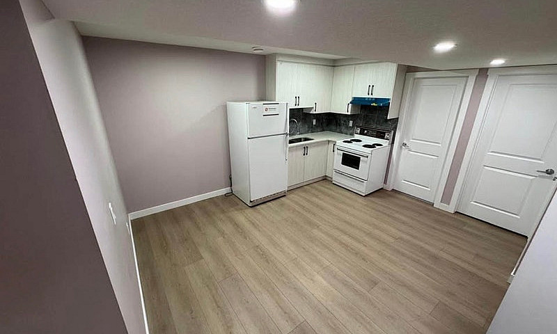 Modern 2-Bed, 1-Bath...