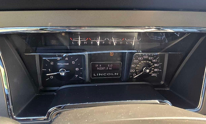 2011 Lincoln Navigat...