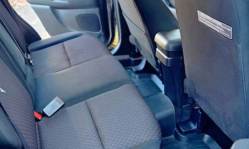 2018 Mitsubishi Rvr ...