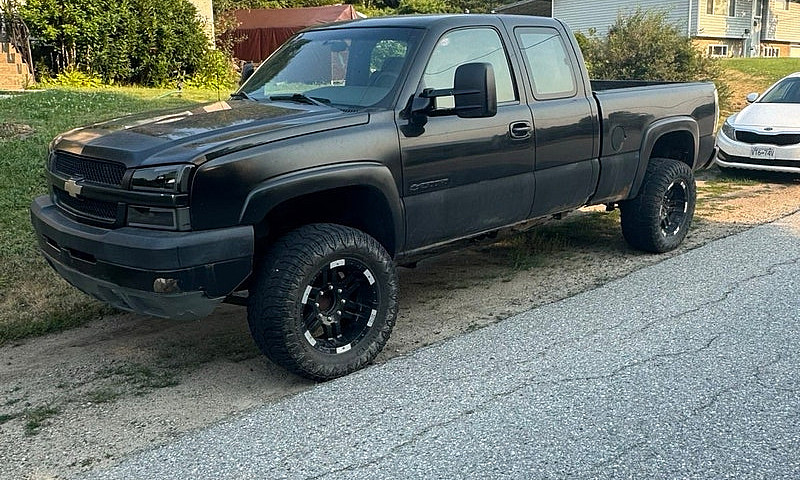 2004 Silverado 2500H...