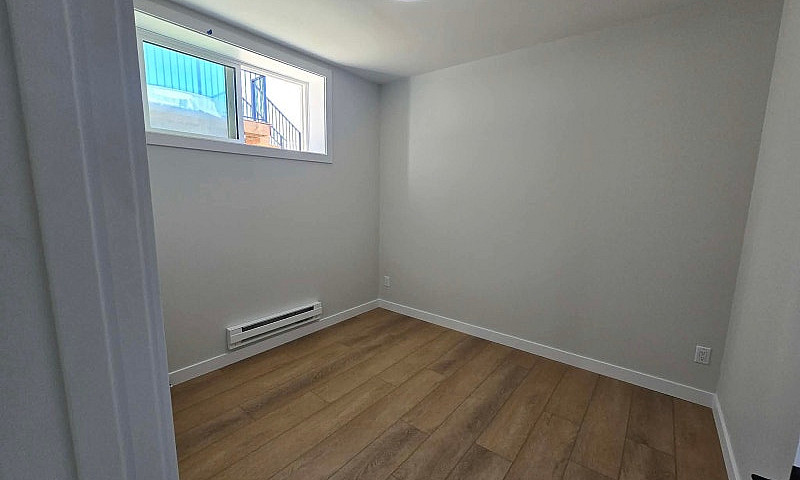 [Brighton] Brand New...
