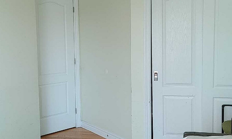 Room For Rent All In...