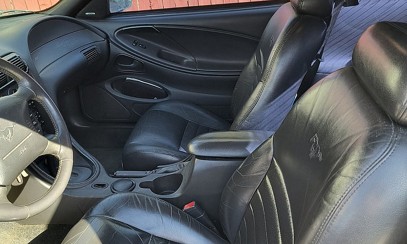 2001 Mustang Gt V8...