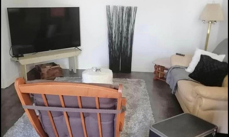 Small 2 Bedroom Hous...