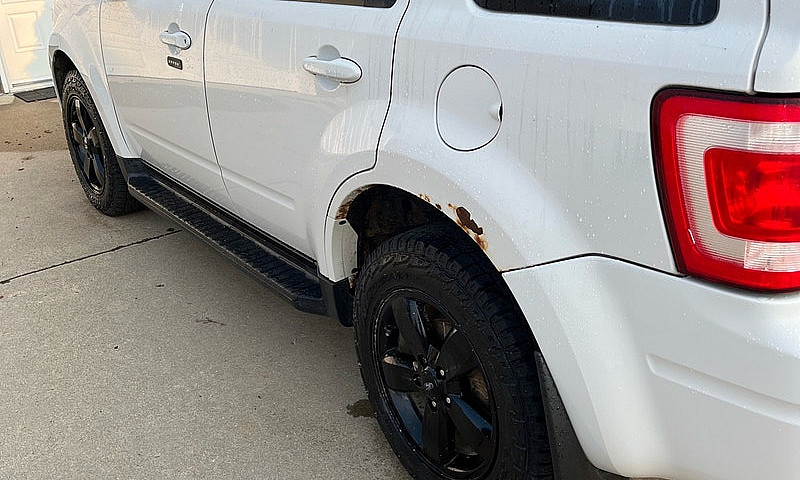 2011 Ford Escape Lim...