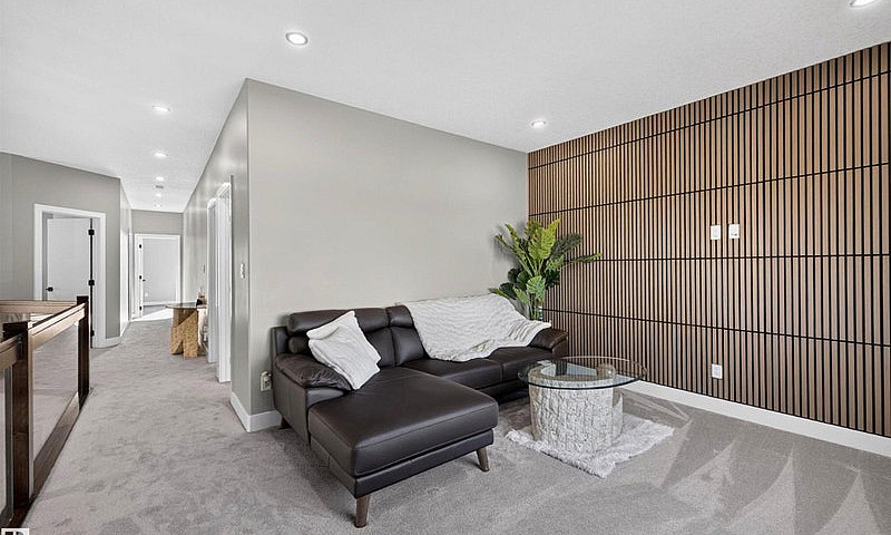 Beautiful Modern Hom...