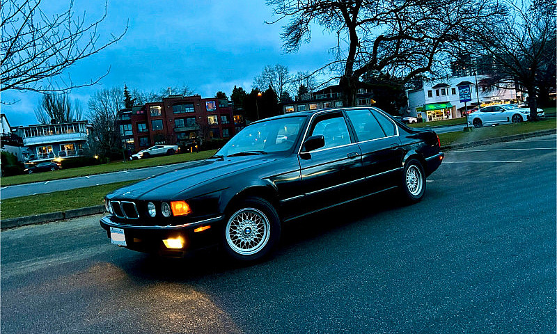 Bmw 740I  V8...