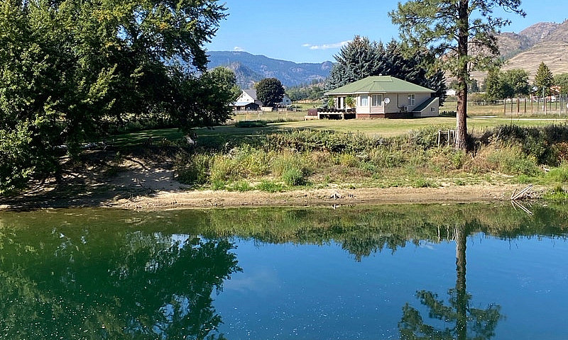 2 Bedroom Home Locat...