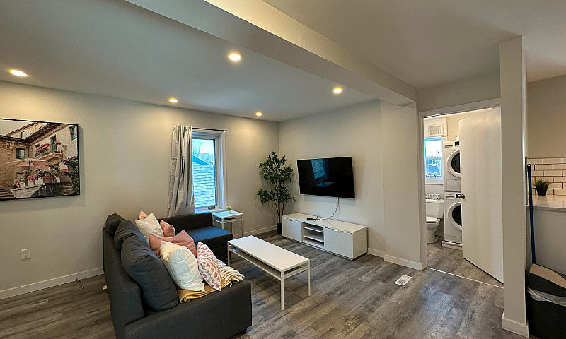 Fully Furnished 2 Be...