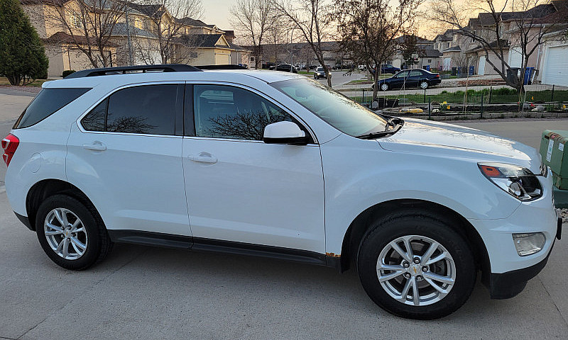 2017 Chevy Equinox L...