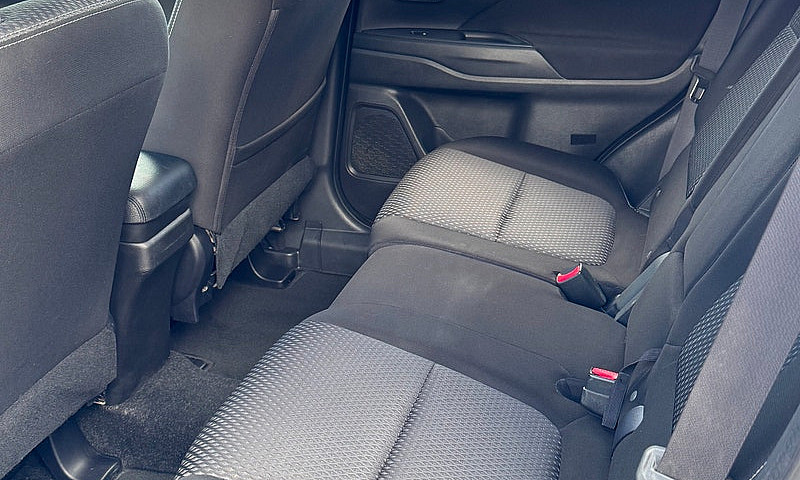 2018 Mitsubishi Outl...