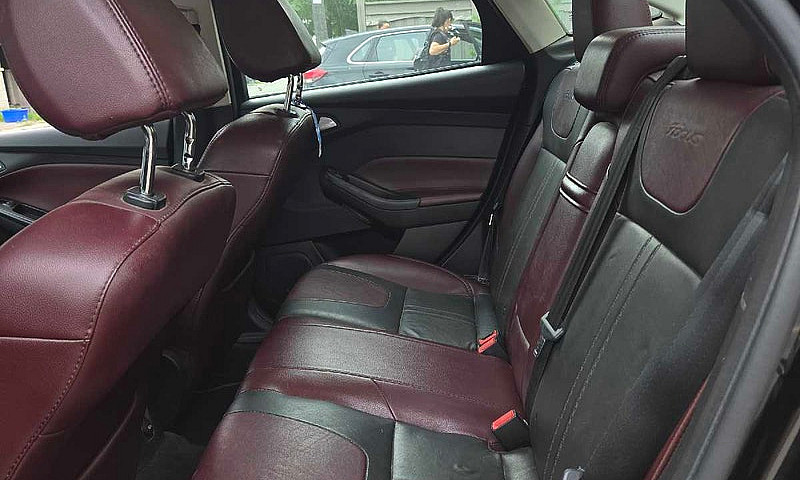 2013 Ford Focus Tita...