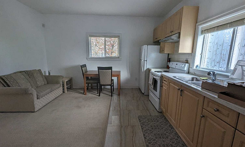 1 Bedroom Suite With...