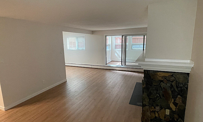 2 Bed 2 Bath 1200+ S...