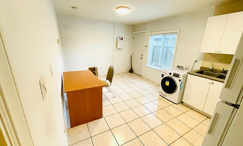 1 Bedroom Suite For ...