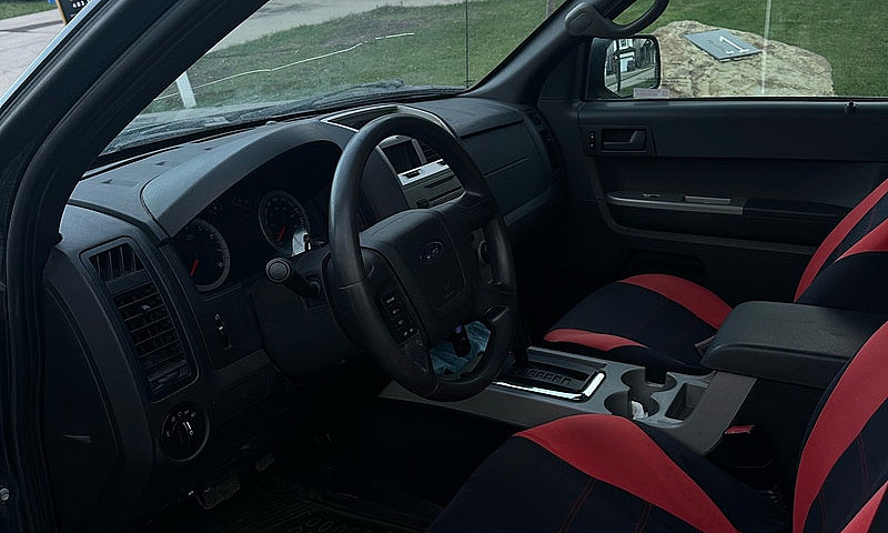 Ford Escape ...