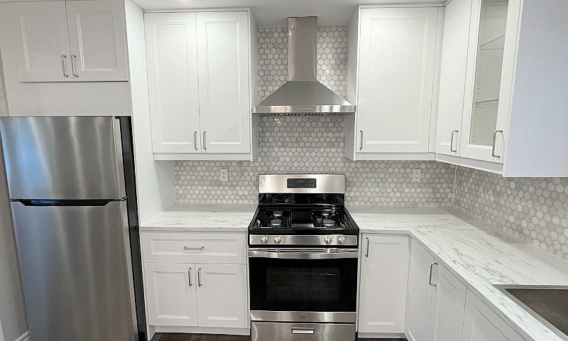 5 Beds 3 Baths House...