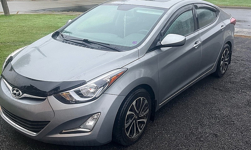 Hyundai Elantra ...