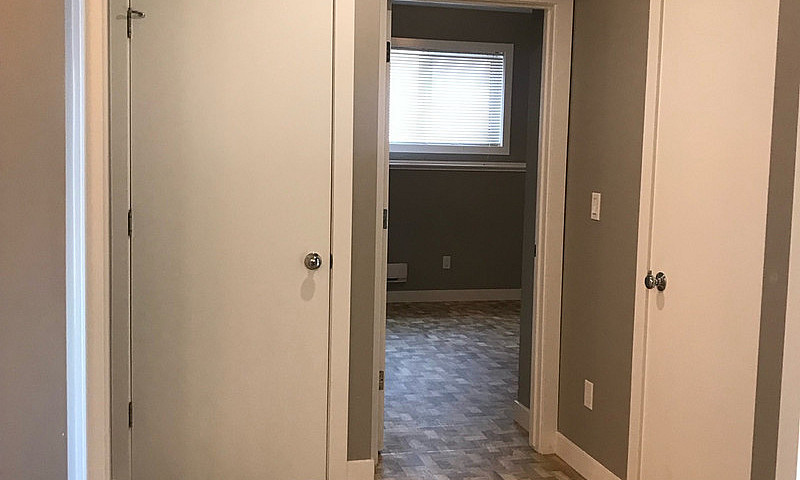 2 Bedroom Basement S...