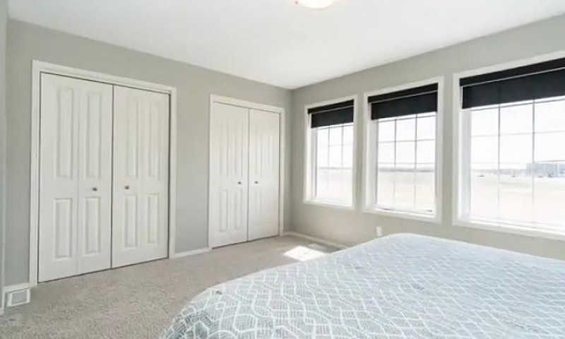 3 Bedroom Double Gar...