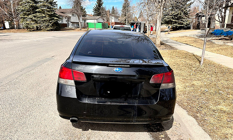 2011 Subaru Legacy 2...