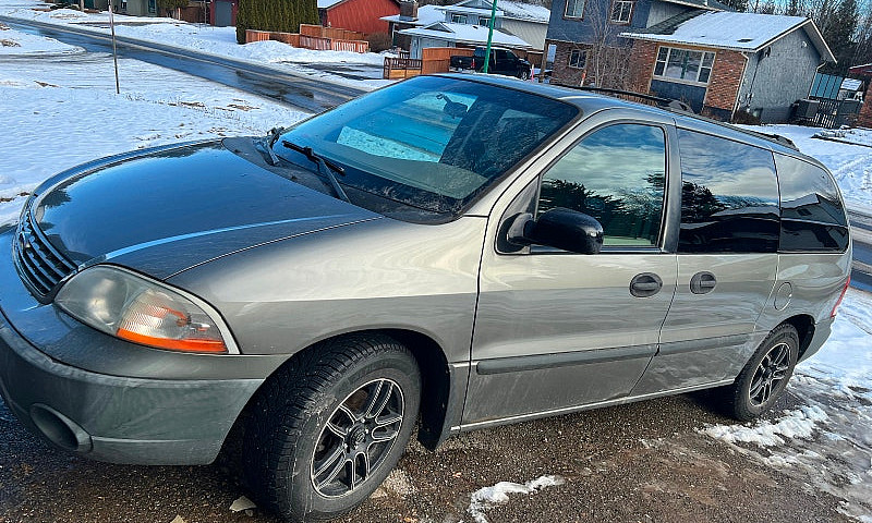 2003 Ford Windstar...