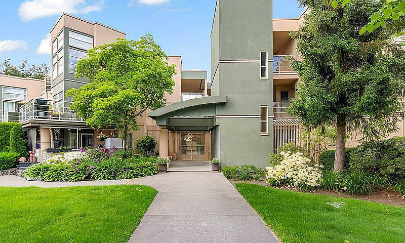 Spacious 1 Bedroom C...