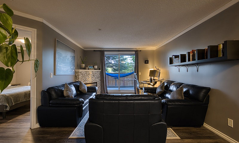 Fully Renovated 2 Be...
