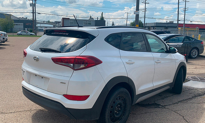 2017 Hyundai Tucson...