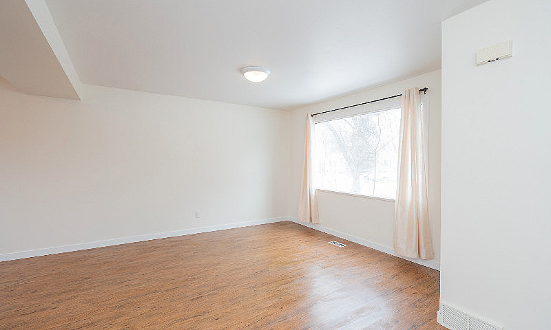 Stunning Townhouse W...