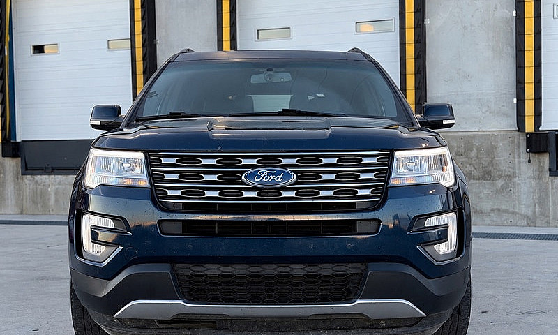 2017 Ford Explorer X...