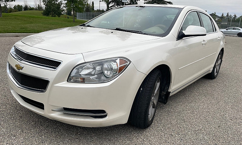 2011 Chevy Malibu Lt...