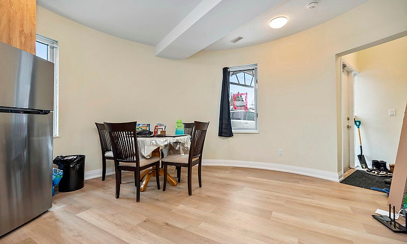  1 & 2 Bedroom Groun...