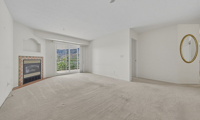 104 2169 Flamingo Ro...
