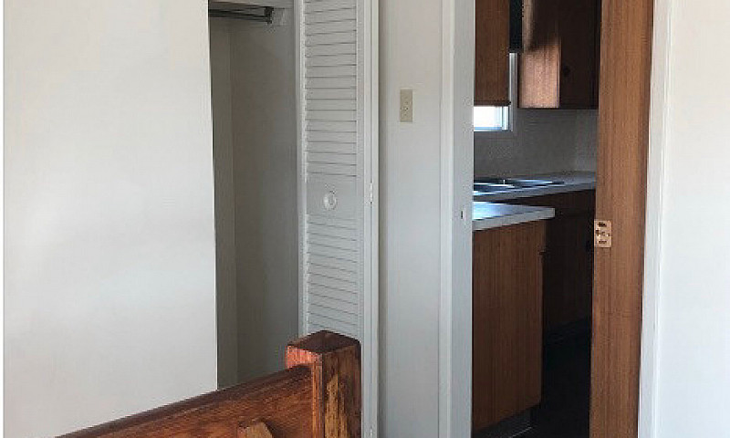 Clean, Spacious Dupl...