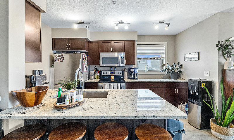 Apartment Condo For ...