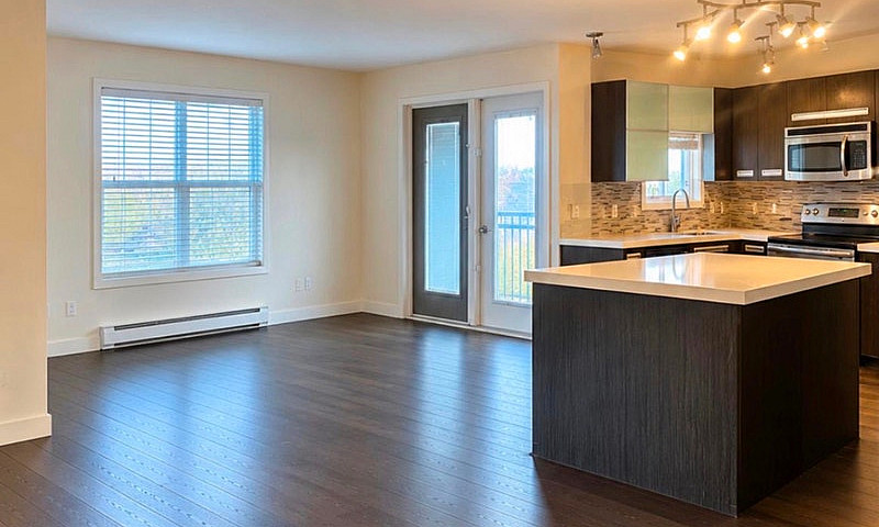 2 Bed 2 Bath Condo F...