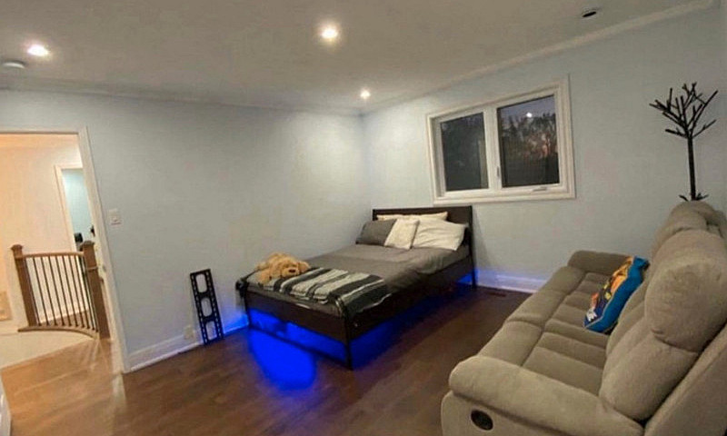 Room For Rent...