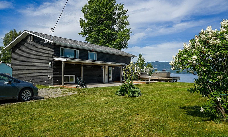Lakefront Property F...