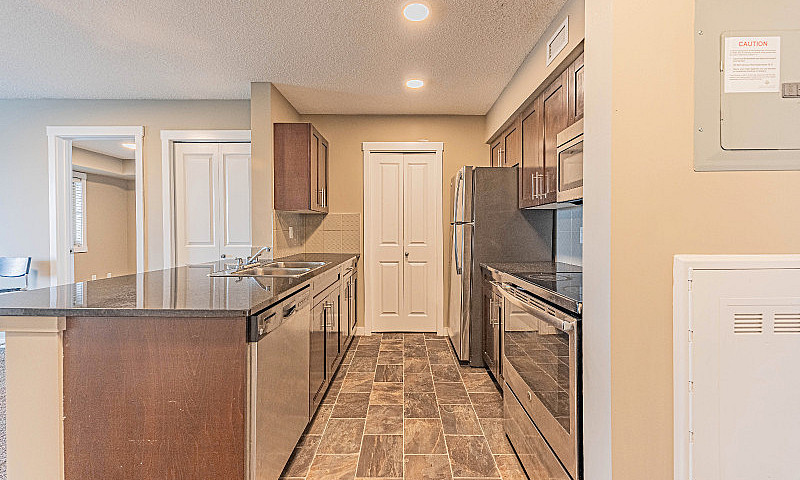 Top Floor 3 Bedroom ...