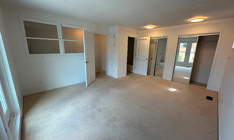  Stunning Townhome –...