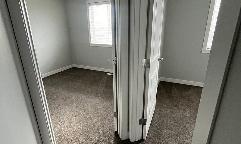 3 Bedroom Rental Ava...