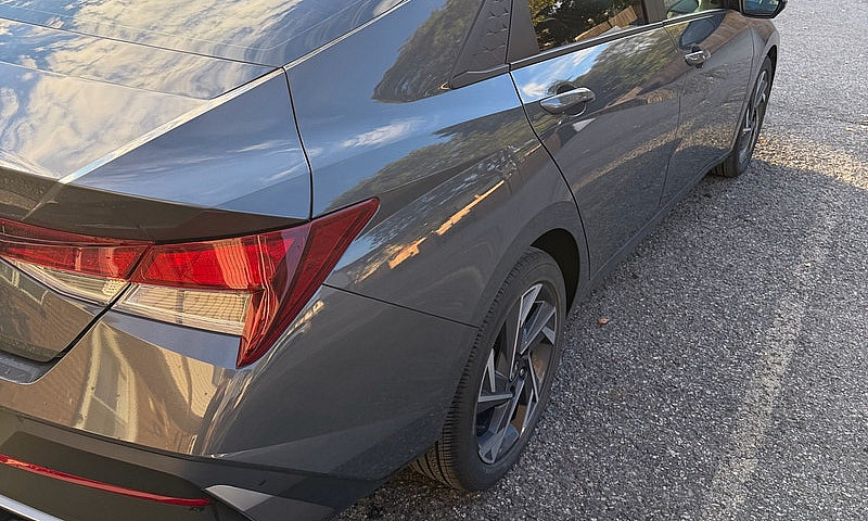 2025 Hyundai Elantra...