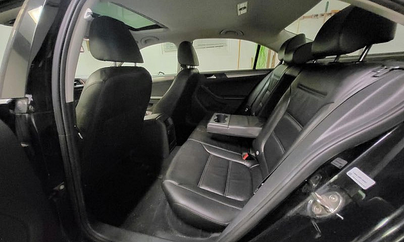 2015 Volkswagen Jett...
