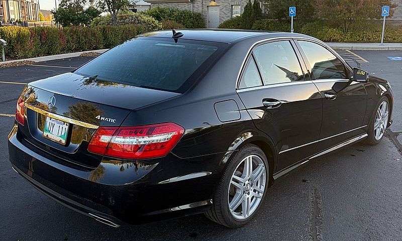 2010 Mercedes Benz E...