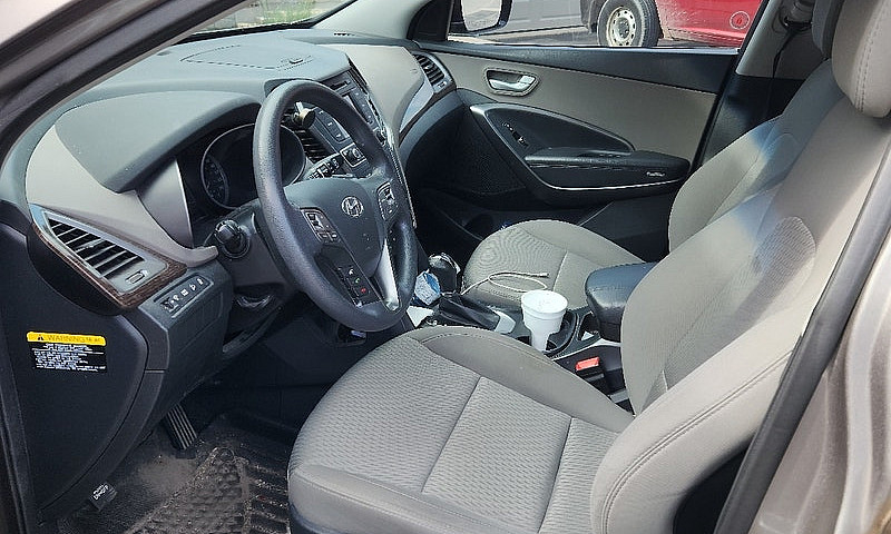 2017 Hyundai Santa F...