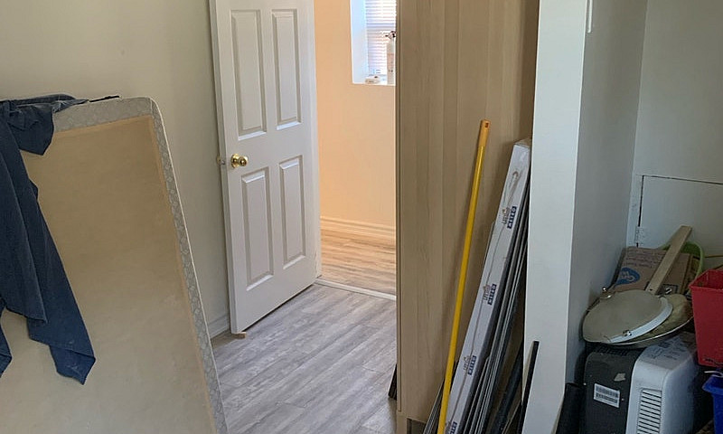 1 Bedroom Basement B...