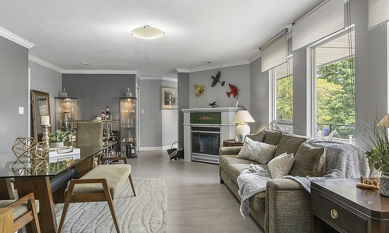 Luxury Fully Furnish...