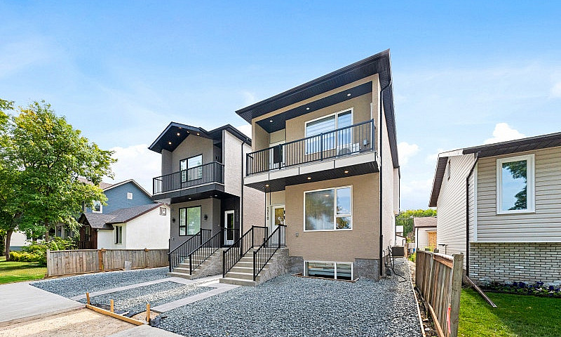 4 Bed, 2.5 Bath, New...