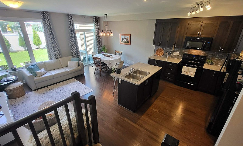 Townhouse In Barrhav...